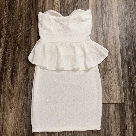 Sequin peplum dress - Picture 4 of 4